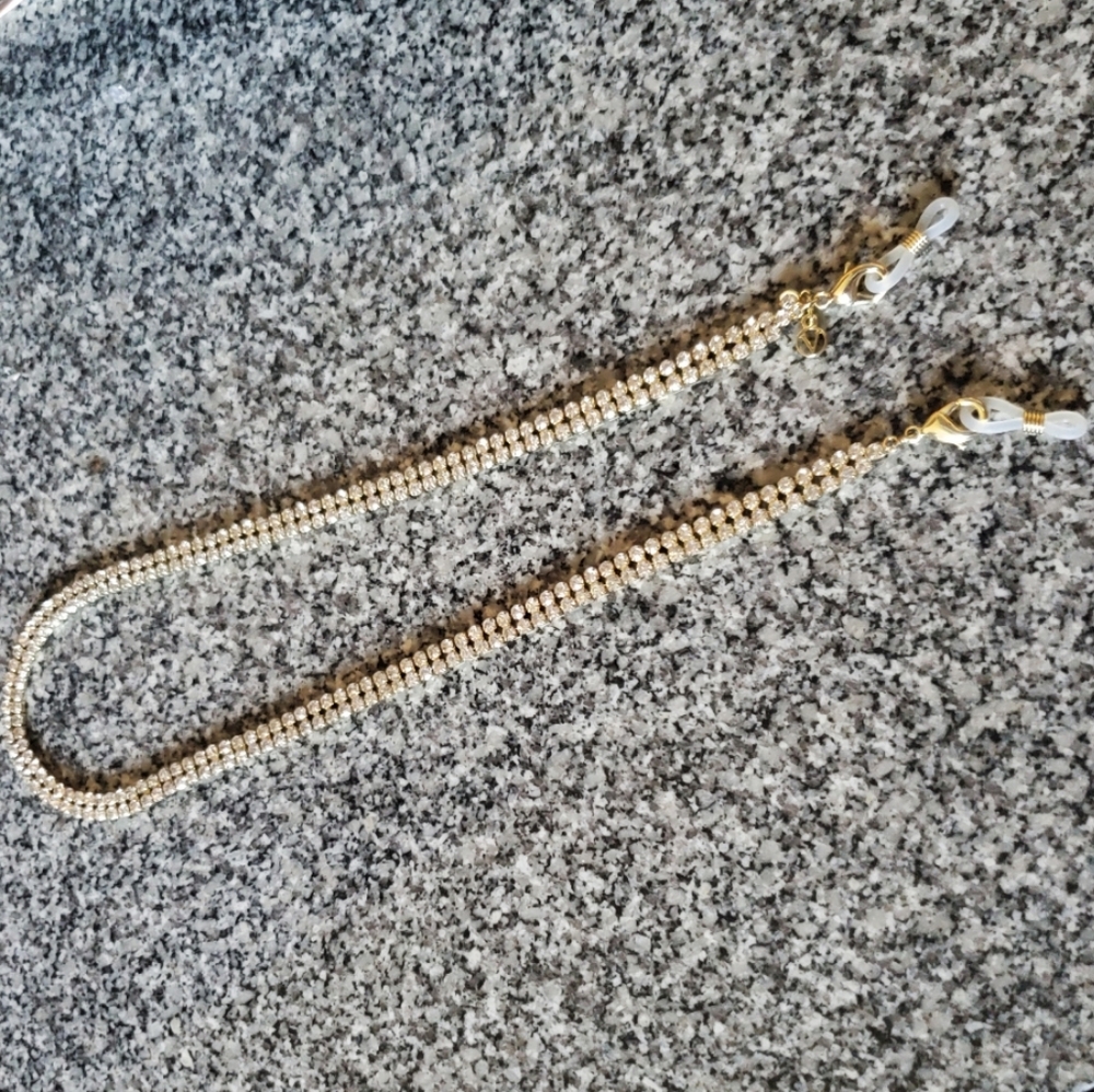 Victoria's Secret 18 inch Gold Chain for eyeglasses. - Picture 2 of 2